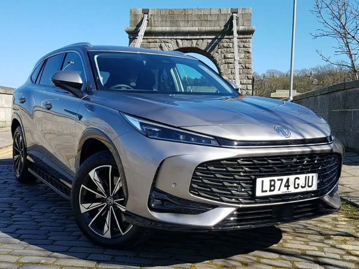 2024-mg-hs-15t-gdi-trophy-273ps-plug-in-hybrid-1496cc-auto-big-0