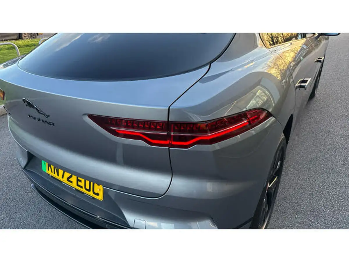 2022-jaguar-i-pace-ev400-hse-black-big-22