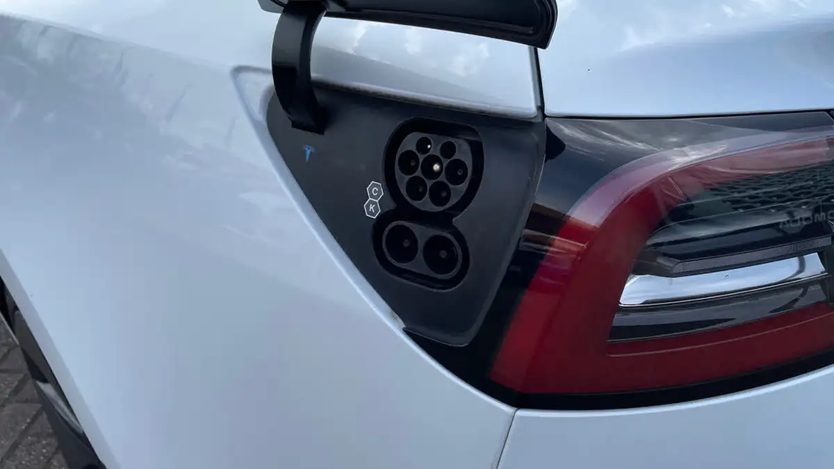 2021-tesla-model-3-e-long-range-awd-big-20