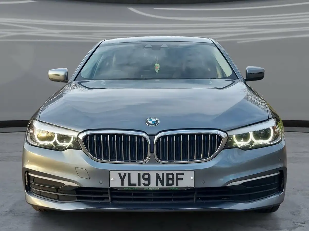 2019-bmw-5-series-20-530e-se-auto-big-4