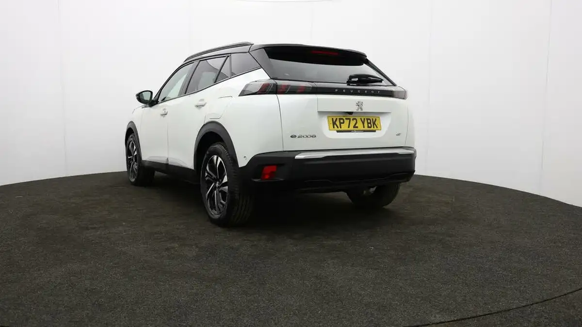 2021-peugeot-2008-suv-e-gt-big-70