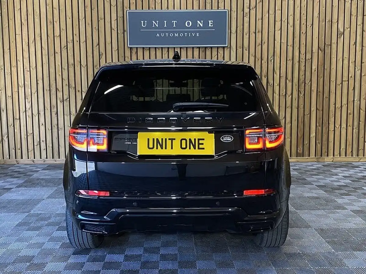 2020-land-rover-discovery-sport-20-d180-r-dynamic-hse-big-11