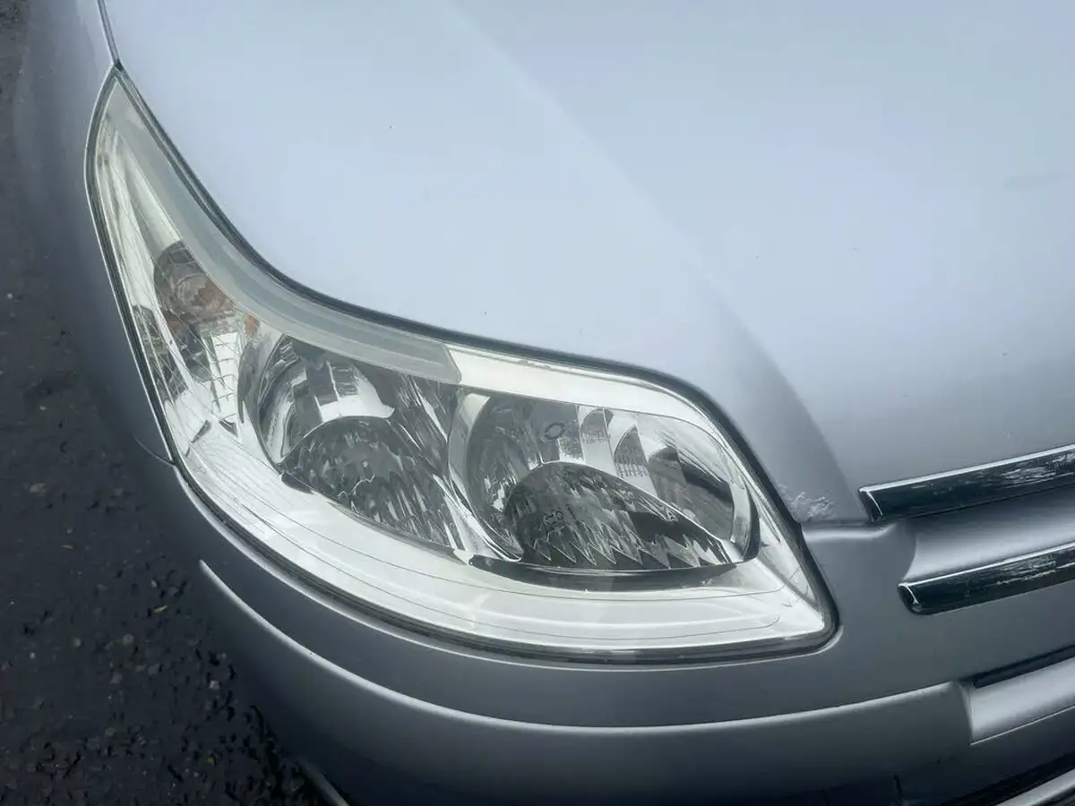 2009-citroen-c4-16-cachet-big-48