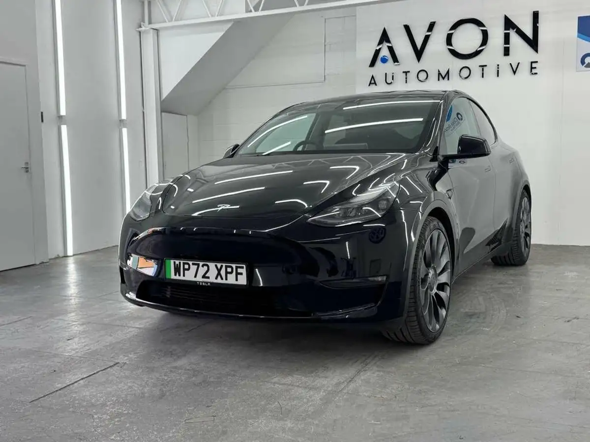 2022-tesla-model-y-e-performance-big-5