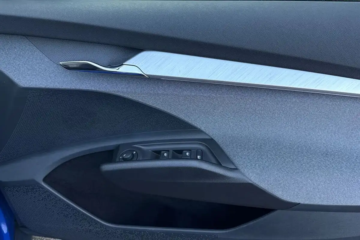 2022-skoda-enyaq-e-80-82-kwh-big-20