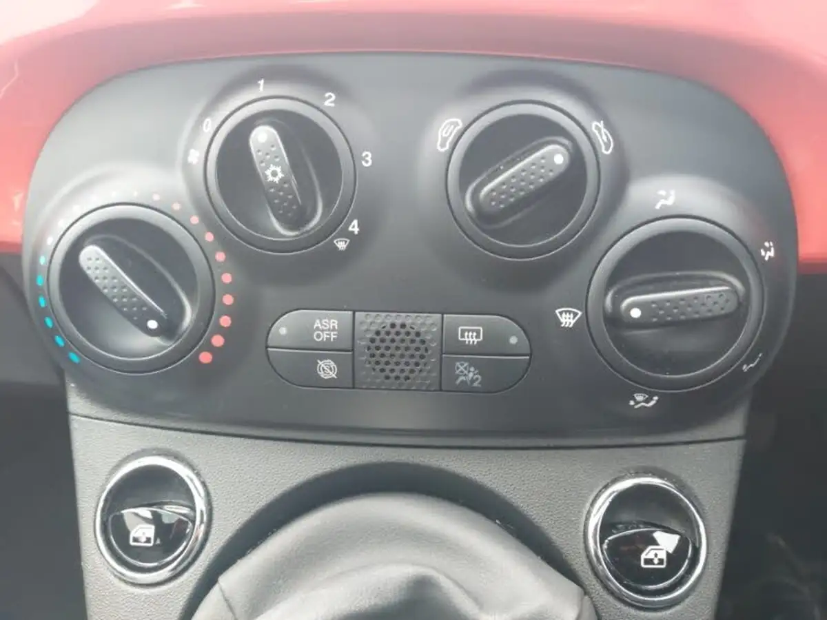 2020-fiat-500-10-lounge-big-15