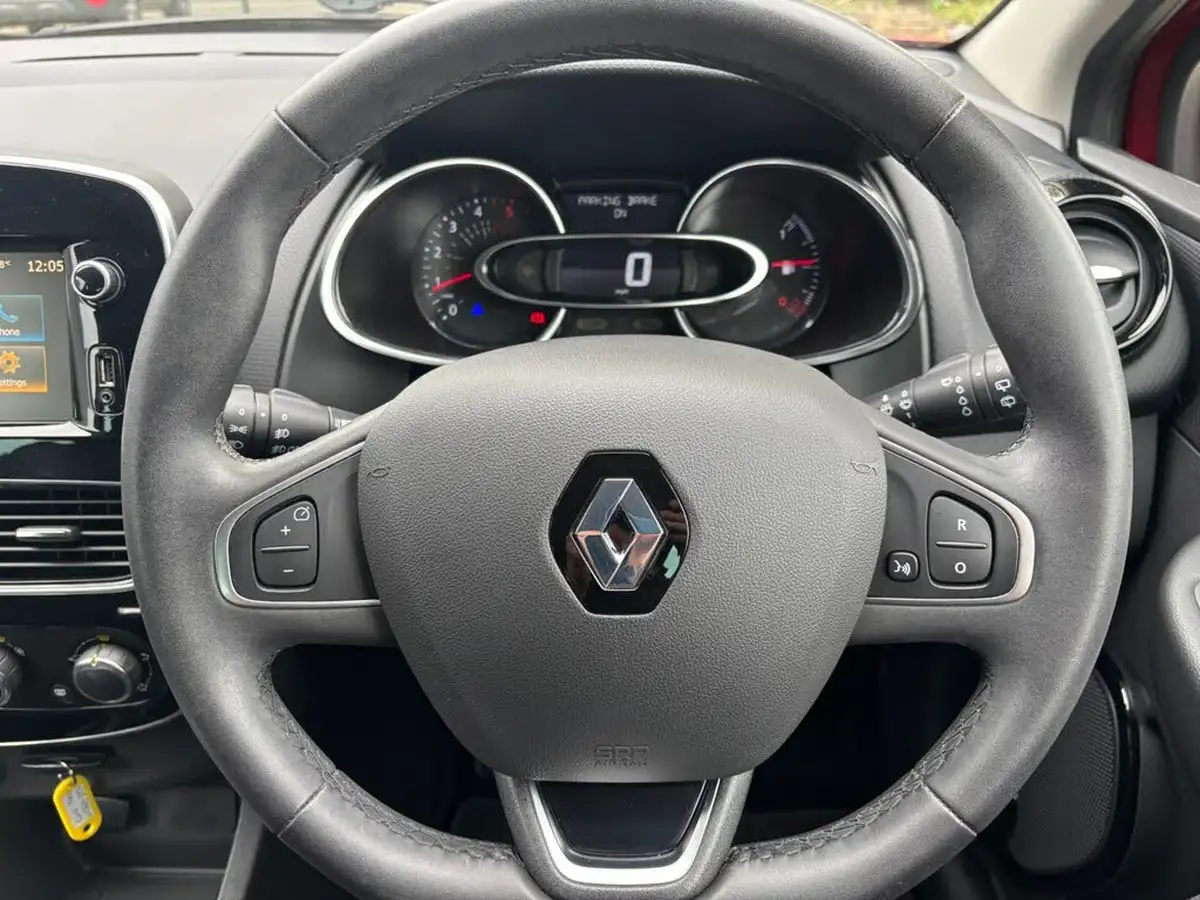 2013-renault-clio-09-dynamique-s-big-15