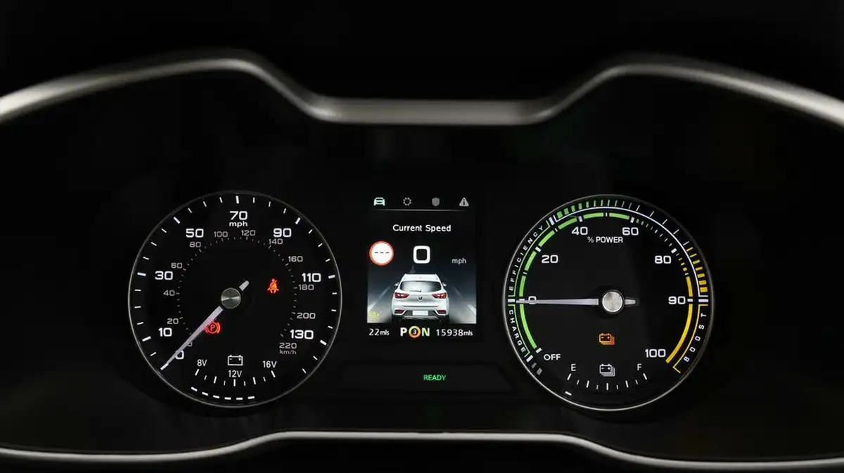 2021-mg-zs-suv-e-exclusive-ev-big-9