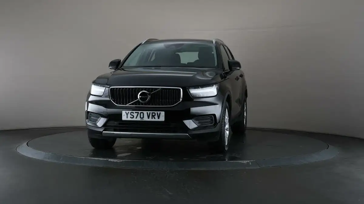 2020-volvo-xc40-20td-d3-momentum-geartronic-big-40