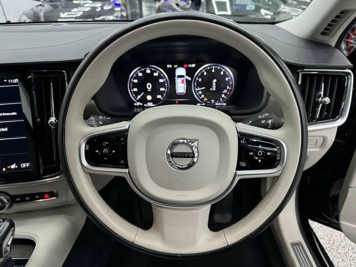 2020-volvo-v90-20-t6-cross-country-plus-big-22