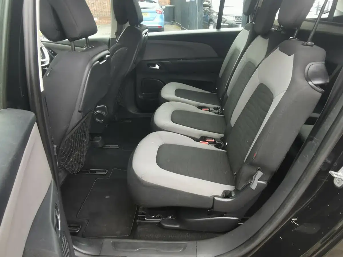 2015-citroen-grand-c4-picasso-16e-hdi-vtr-115ps-ss-etg6-big-13
