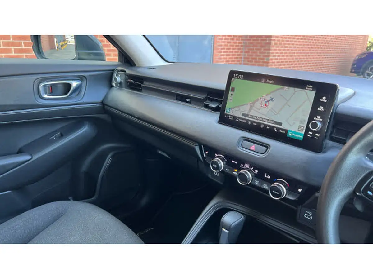 2023-honda-hr-v-15-i-mmd-elegance-big-34
