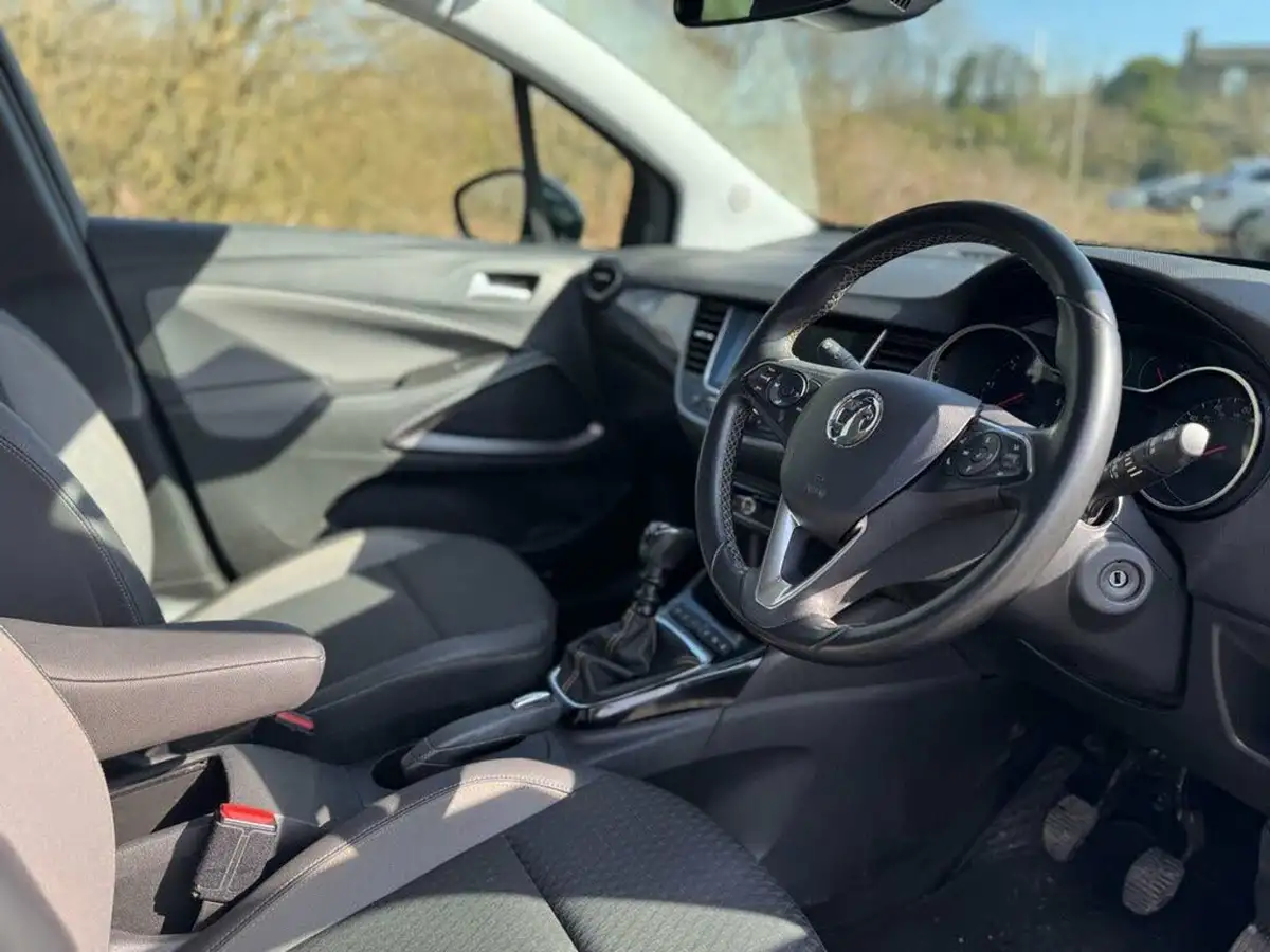 2018-vauxhall-crossland-x-16-tech-line-nav-120ps-big-9