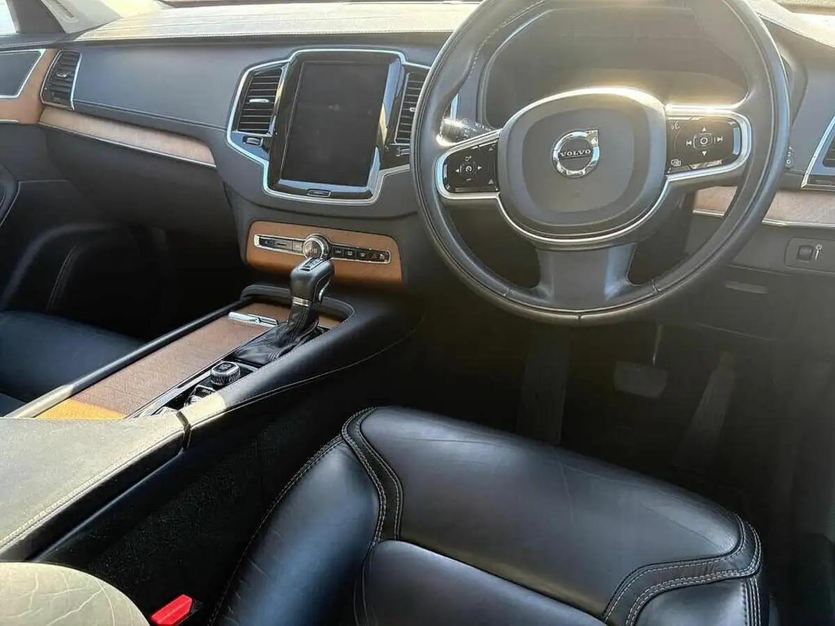 2018-volvo-xc90-20td-d5-inscription-awd-big-11
