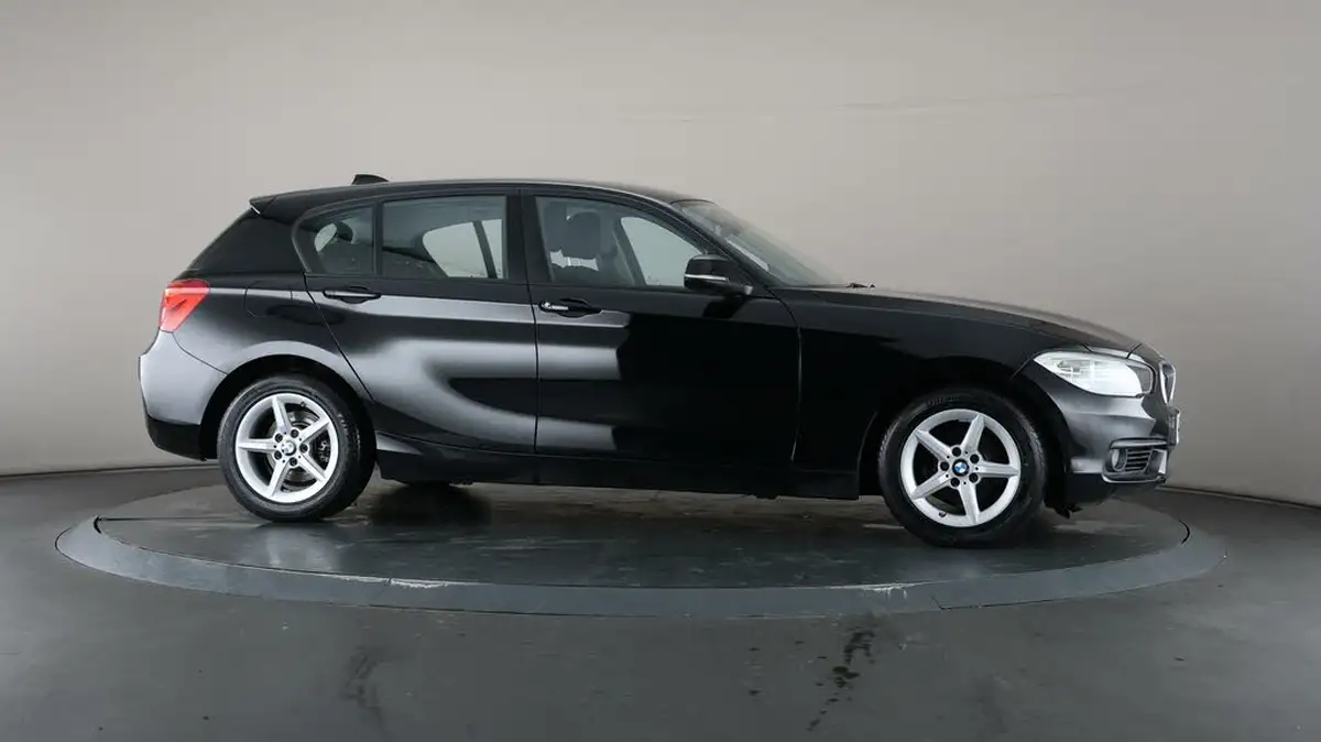 2018-bmw-1-series-15-118i-se-5d-big-49