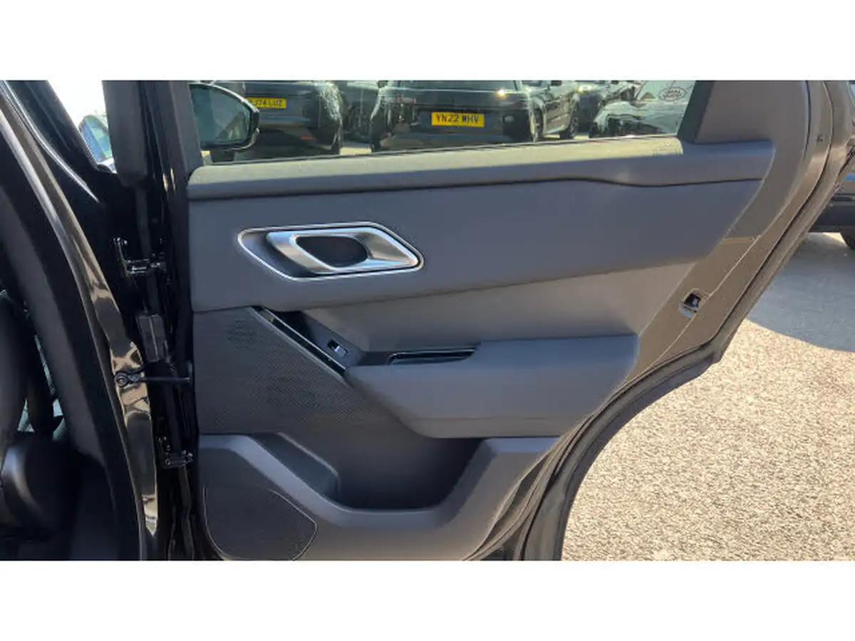 2024-land-rover-range-rover-velar-20-d200-dynamic-se-big-32