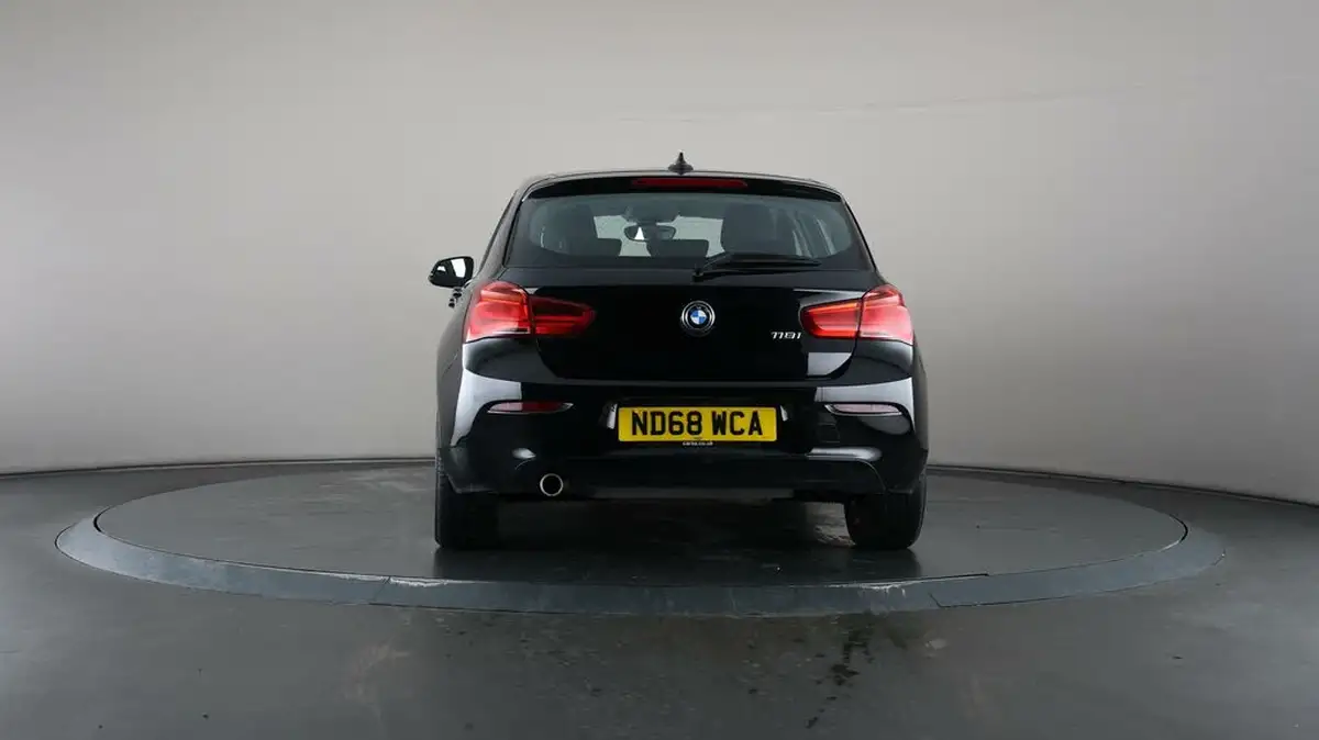 2018-bmw-1-series-15-118i-se-5d-big-25