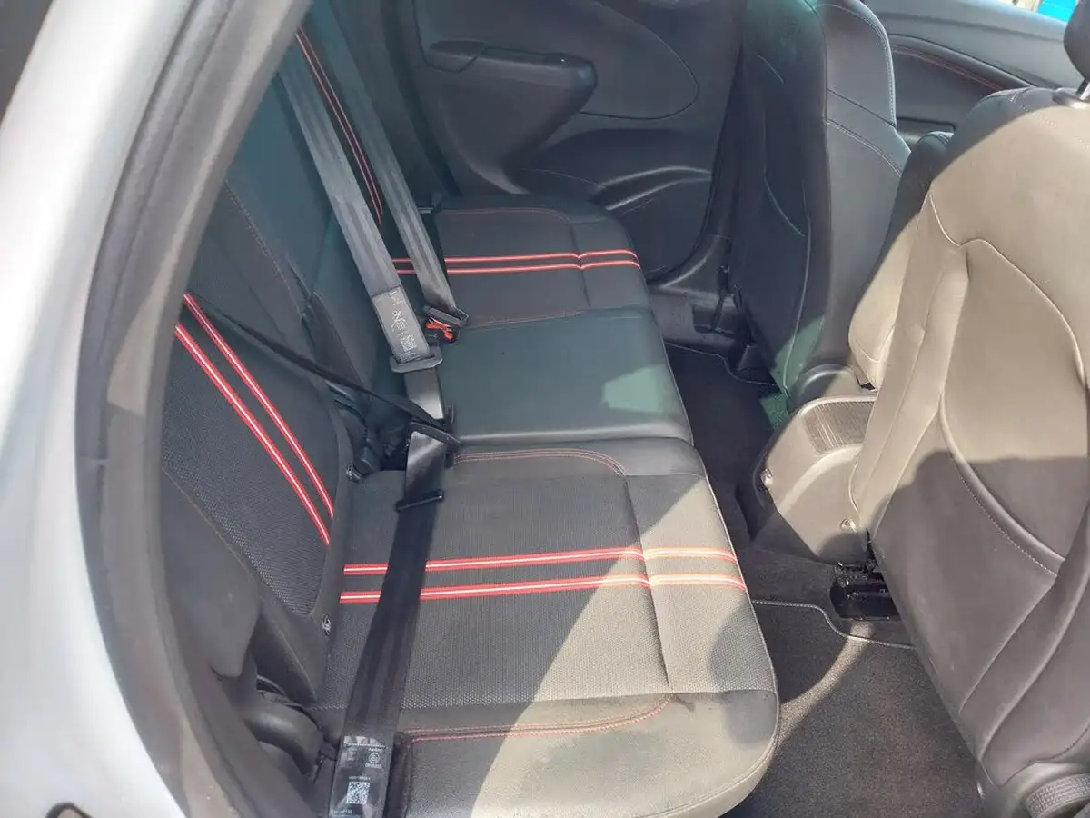2021-vauxhall-crossland-12-sri-nav-130ps-big-12