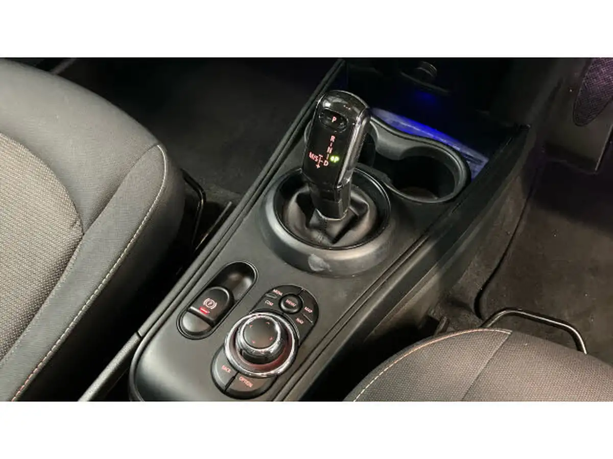 2022-mini-countryman-15-cooper-classic-auto-big-9