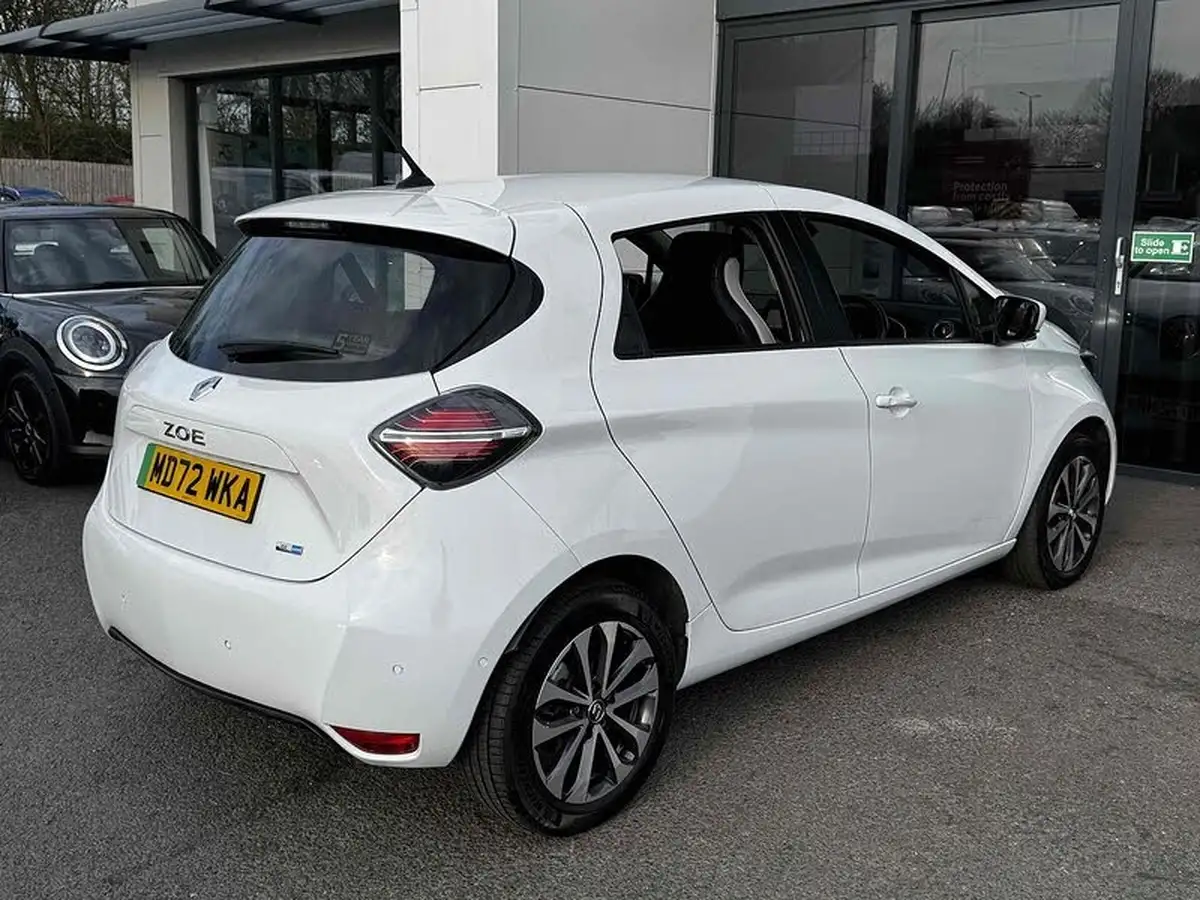 2022-renault-zoe-e-gt-line-big-12