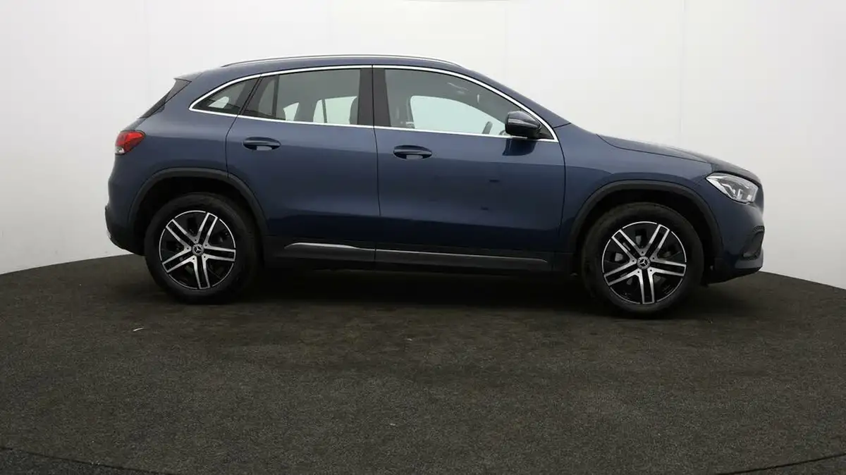2023-mercedes-benz-gla-class-13-gla-200-sport-executive-station-wagon-big-72