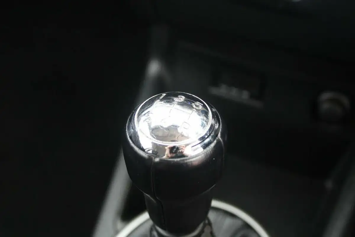 2012-hyundai-i20-12-active-3d-big-24