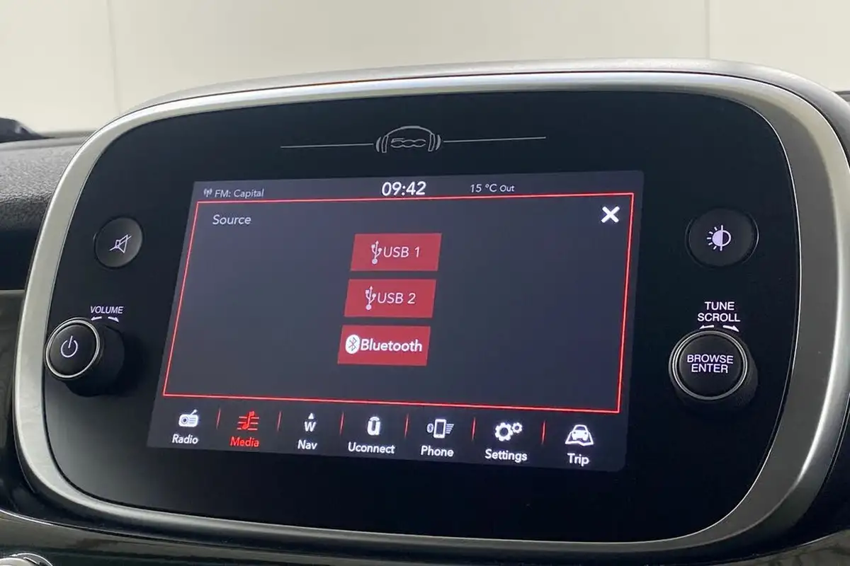 2021-fiat-500x-10-firefly-turbo-cross-plus-ss-big-17