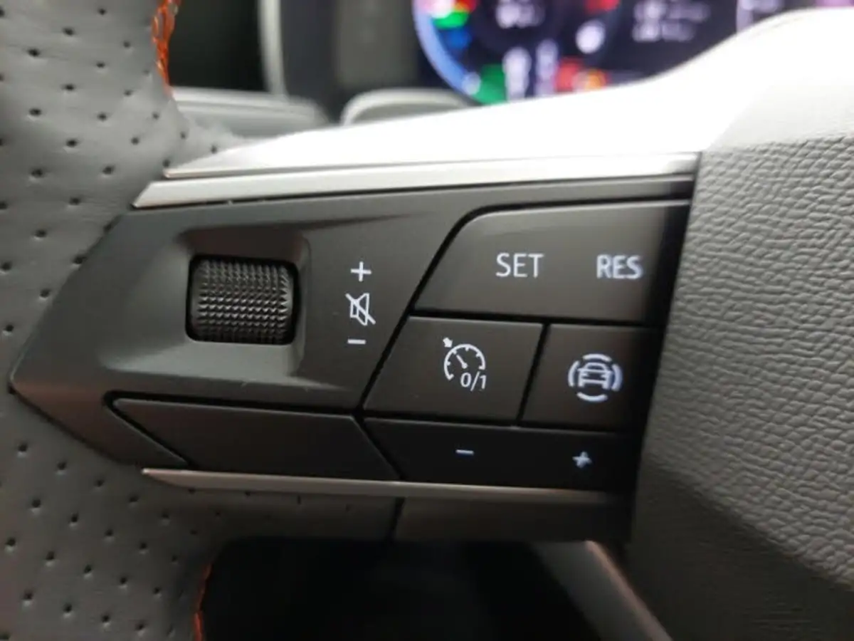 2024-seat-leon-14-e-hybrid-fr-sport-hatchback-big-17