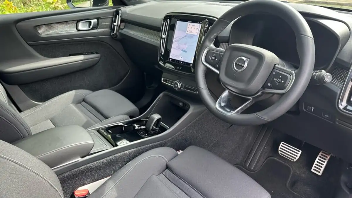 2022-volvo-xc40-e-recharge-pro-big-4