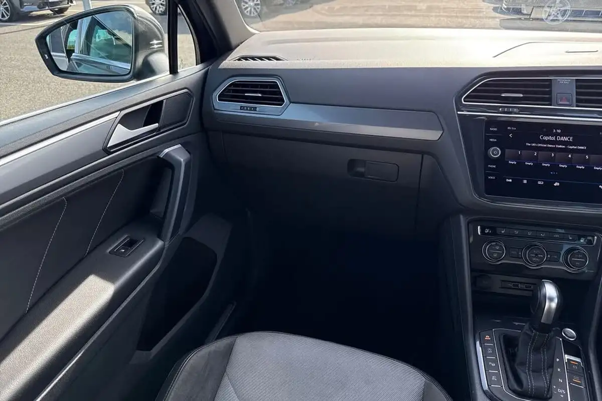 2020-volkswagen-tiguan-20-tsi-sel-190ps-big-19