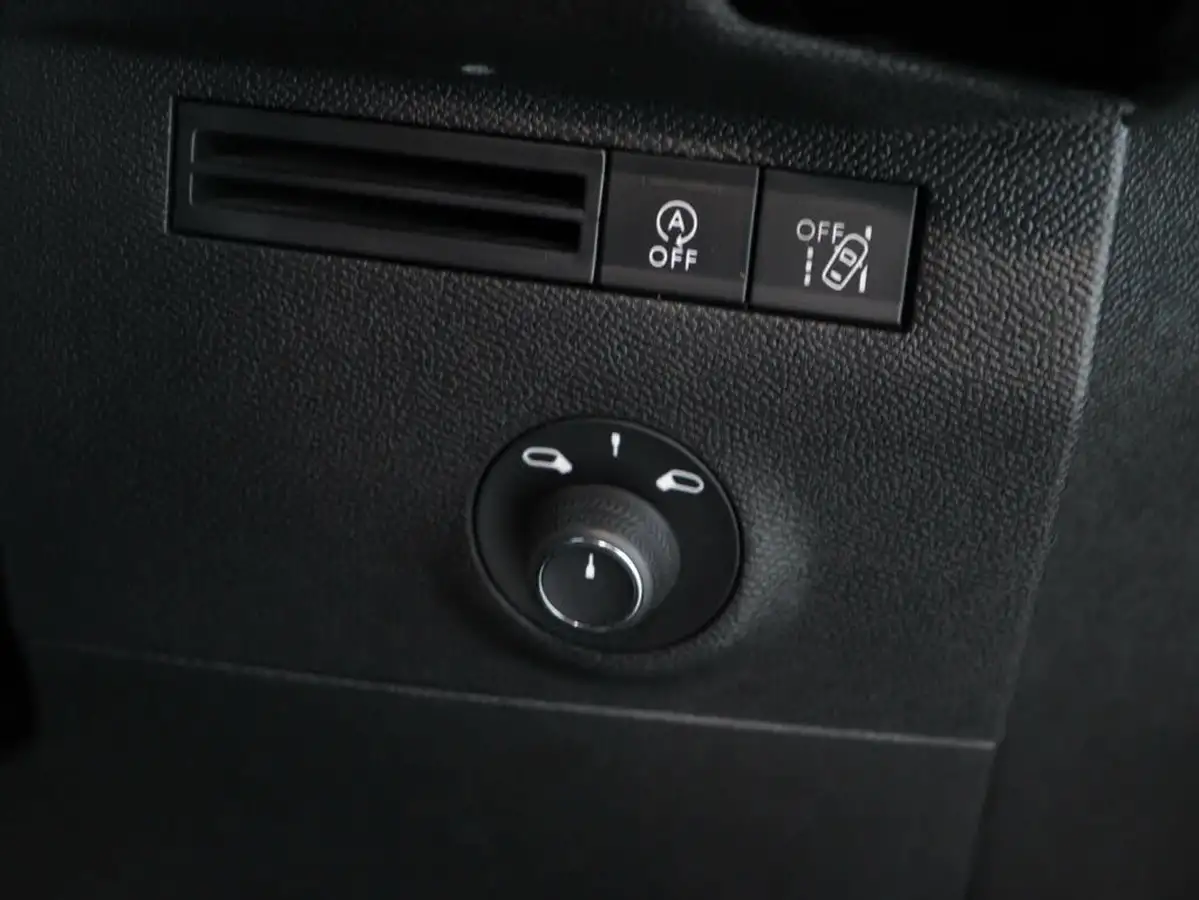 2019-ds-ds-7-crossback-15-bluehdi-performance-line-eat8-big-26