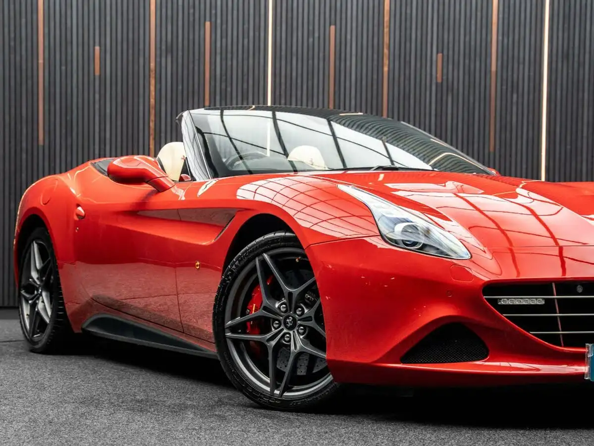 2016-ferrari-california-39-t-big-4