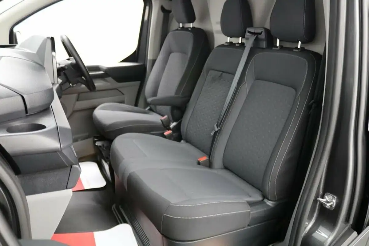 2023-ford-transit-custom-20tdci-320-l2h1-limited-136pseu6e-panel-van-1996cc-auto-big-19