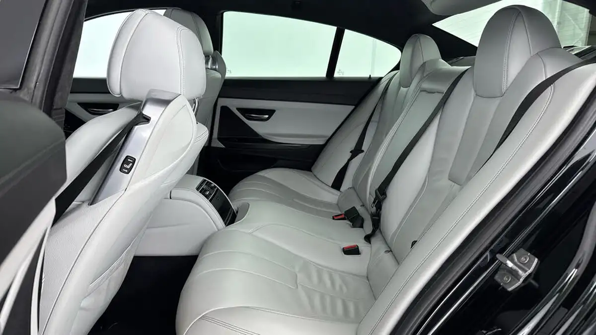 2016-bmw-6-series-44-m6-gran-coupe-4d-big-13