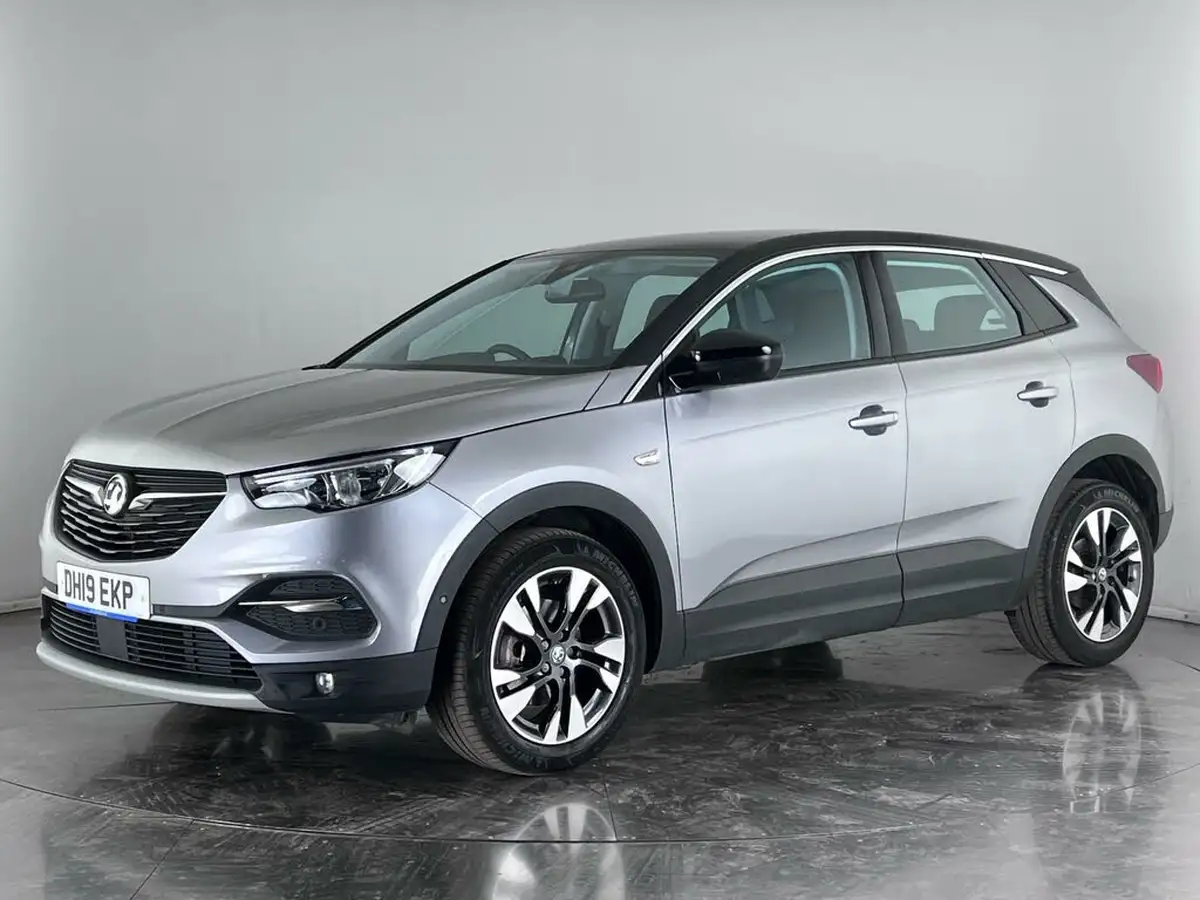 2019-vauxhall-grandland-x-12-sport-nav-big-1