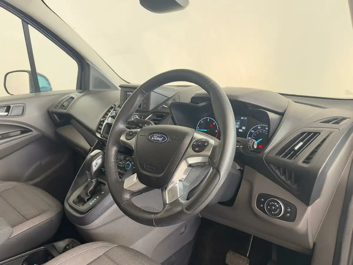 2020-ford-grand-tourneo-connect-15-titanium-powershift-big-24