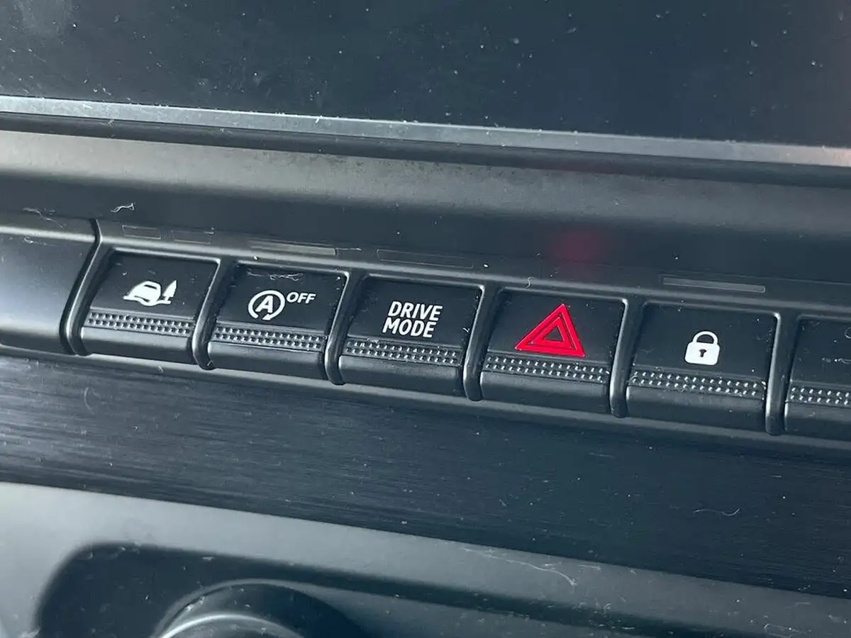 2022-renault-trafic-20dci-ll30-170-sport-panel-edc-auto-big-23