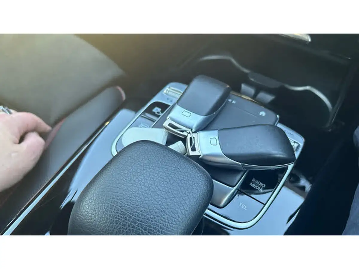 2019-mercedes-benz-a-class-20-a220-amg-line-executive-hatchback-5d-big-19