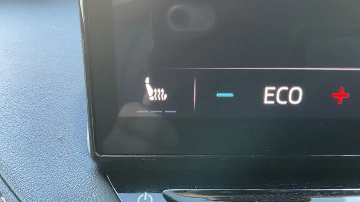 2022-skoda-enyaq-e-80-82-kwh-big-29