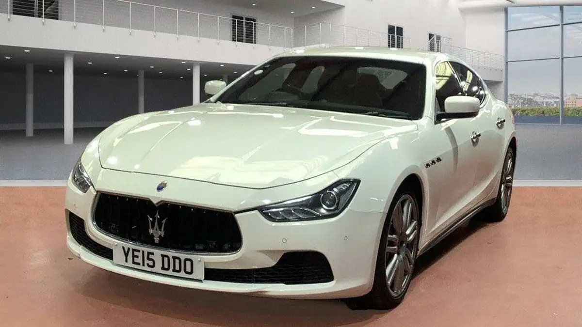 2015-maserati-ghibli-30td-big-1