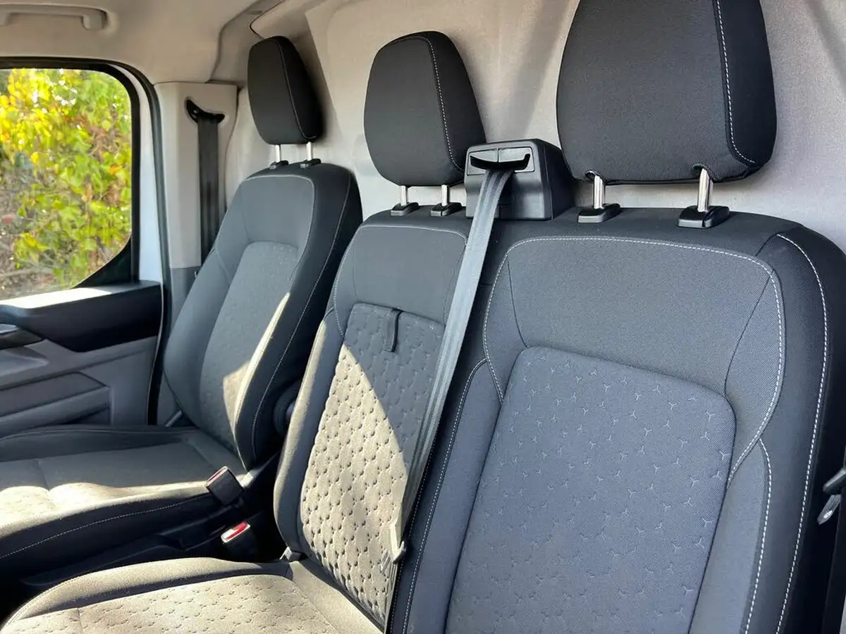 2023-ford-transit-custom-20tdci-300-l1h1-limited-136pseu6e-panel-van-1996cc-big-15