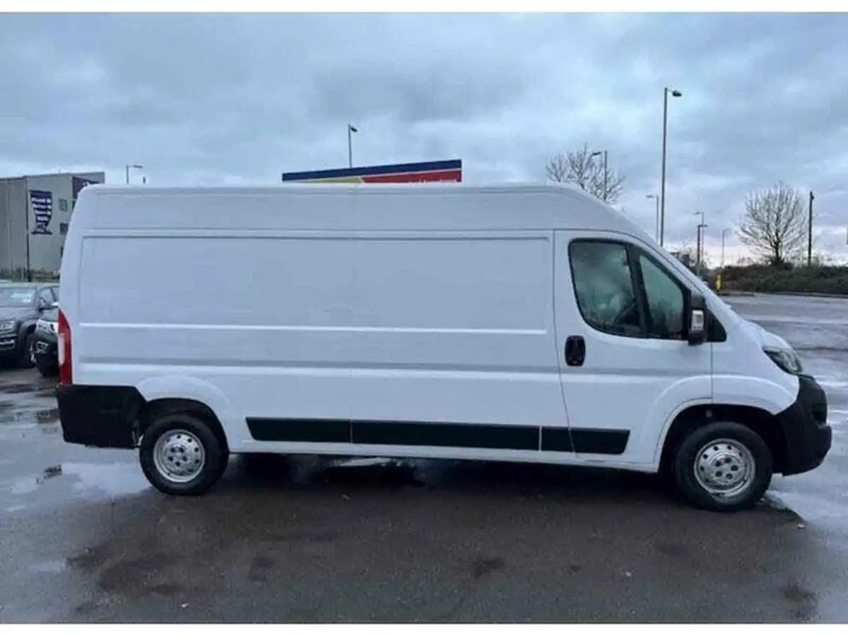 2021-peugeot-boxer-22-bluehdi-professional-335-l3-h2-140bhpeu6dt-panel-big-0