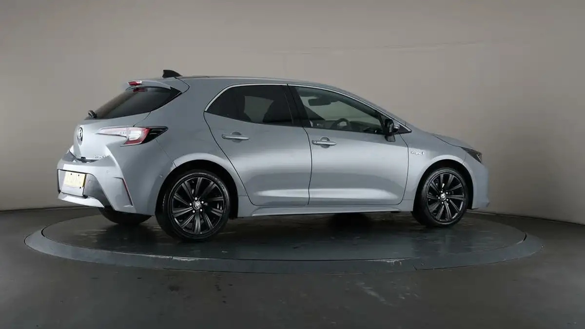 2021-toyota-corolla-18-vvt-i-design-spare-wheel-hatchback-5d-big-55