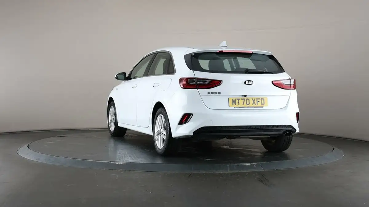 2021-kia-ceed-16crdi-2-nav-114bhp-adap-hatchback-big-48