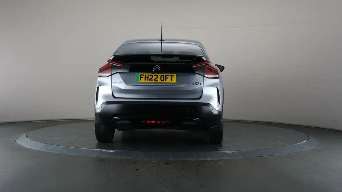 2022-citroen-c4-e-shine-plus-big-6