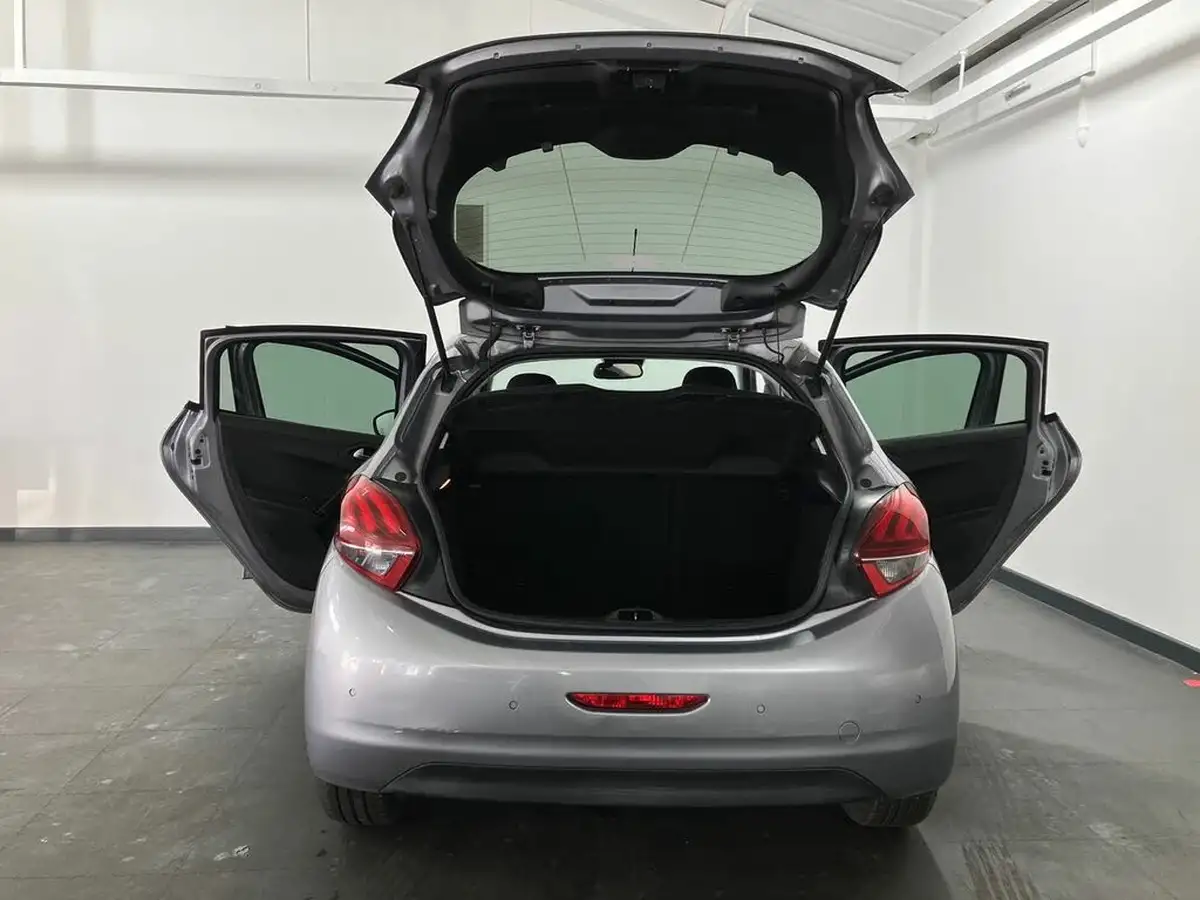 2019-peugeot-208-12-puretech-tech-edition-82bhp-big-41