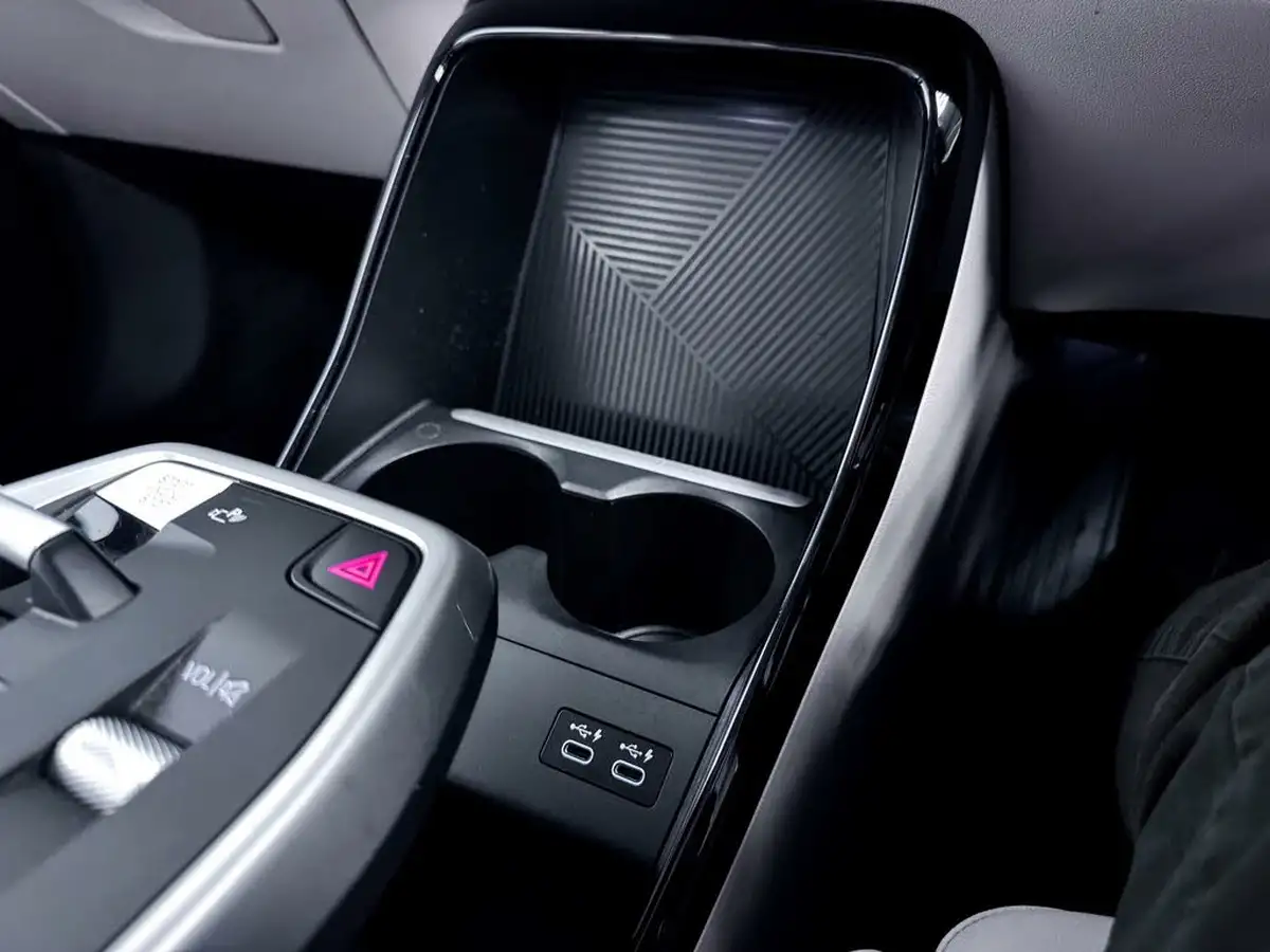 2022-bmw-2-series-15-225e-xdrive-luxury-big-25