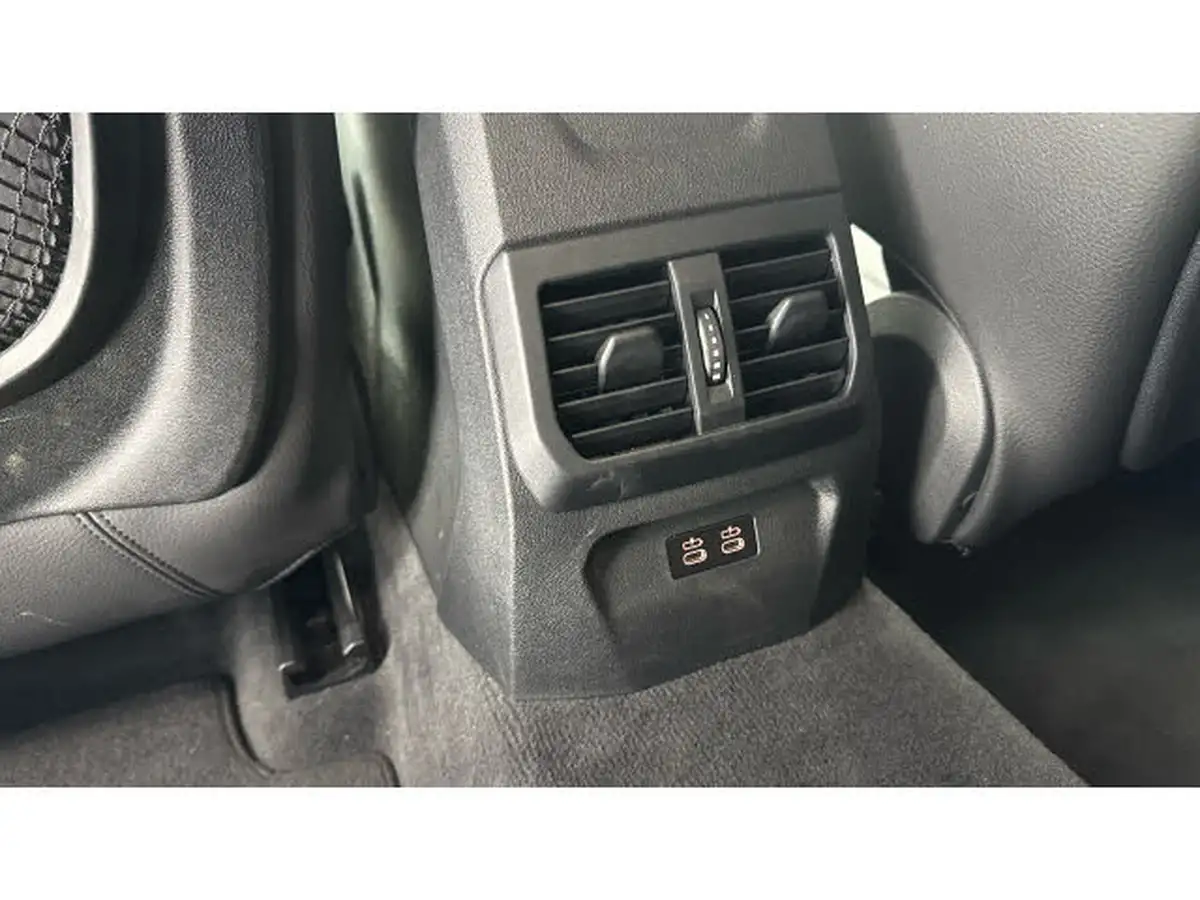 2023-bmw-2-series-15-218i-sport-dct-big-48