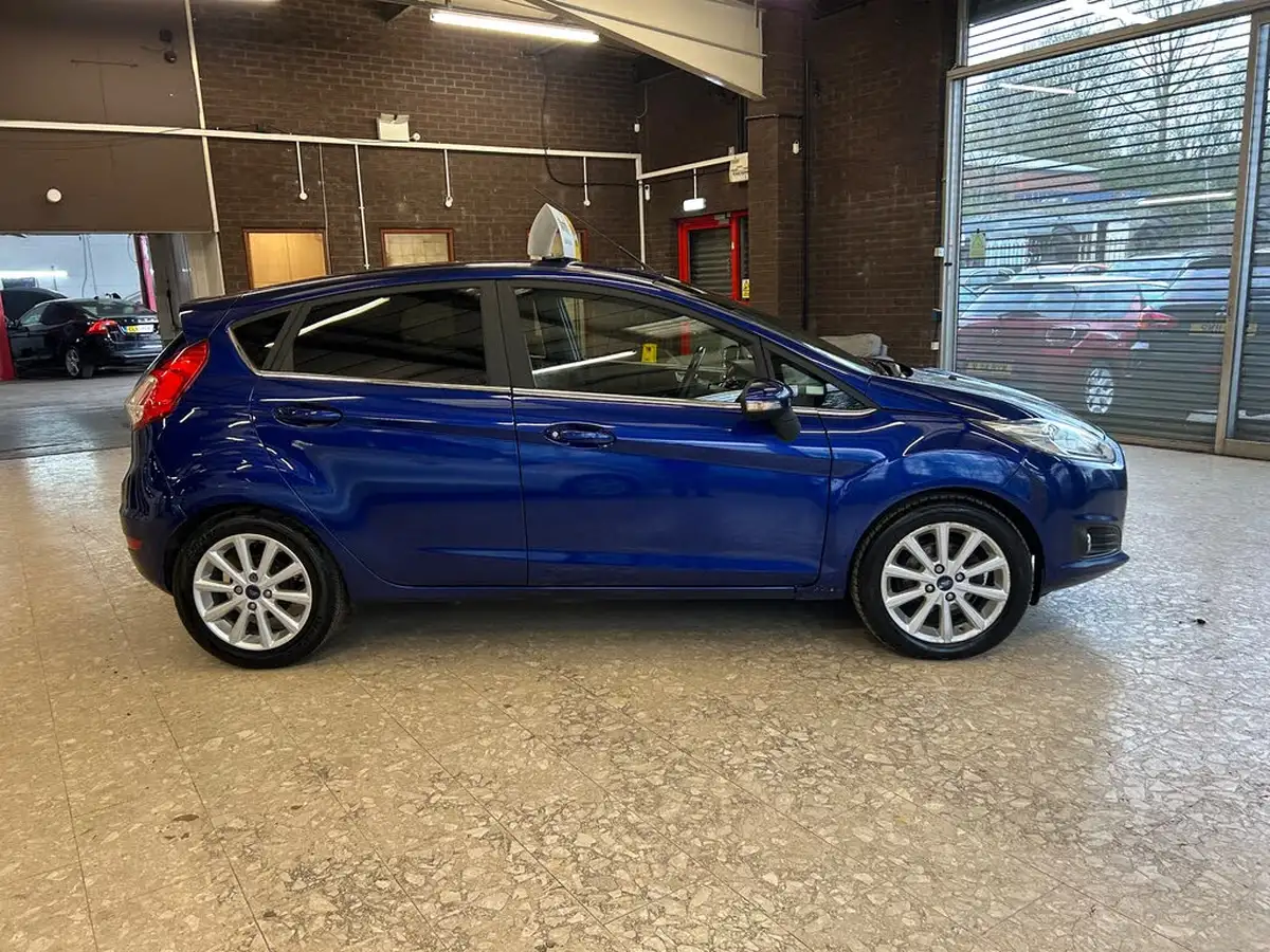 2016-ford-fiesta-10t-titanium-100ps-ecoboost-ss-5d-big-9