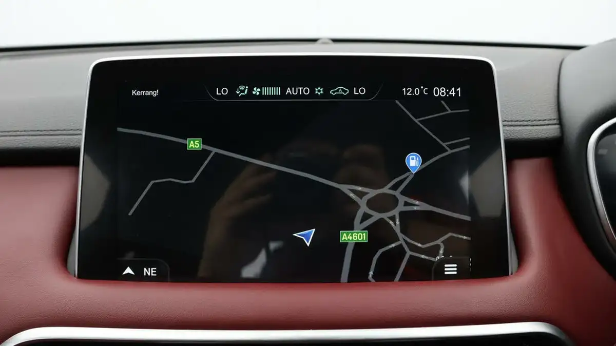 2021-mg-hs-15t-gdi-exclusive-258ps-plug-in-hybrid-auto-big-10